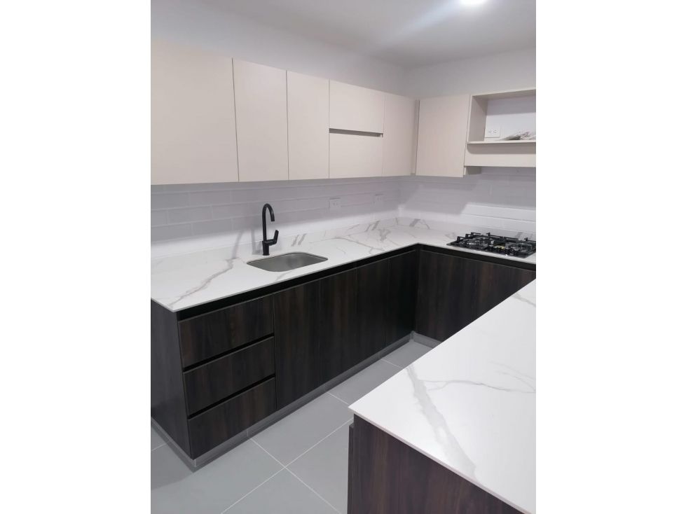 Apartamento en venta Antioquia Medellín El Nogal Los Almendros 76 m2 Habitaciones 2 Baños 3 Garajes 1 Precio $740000000