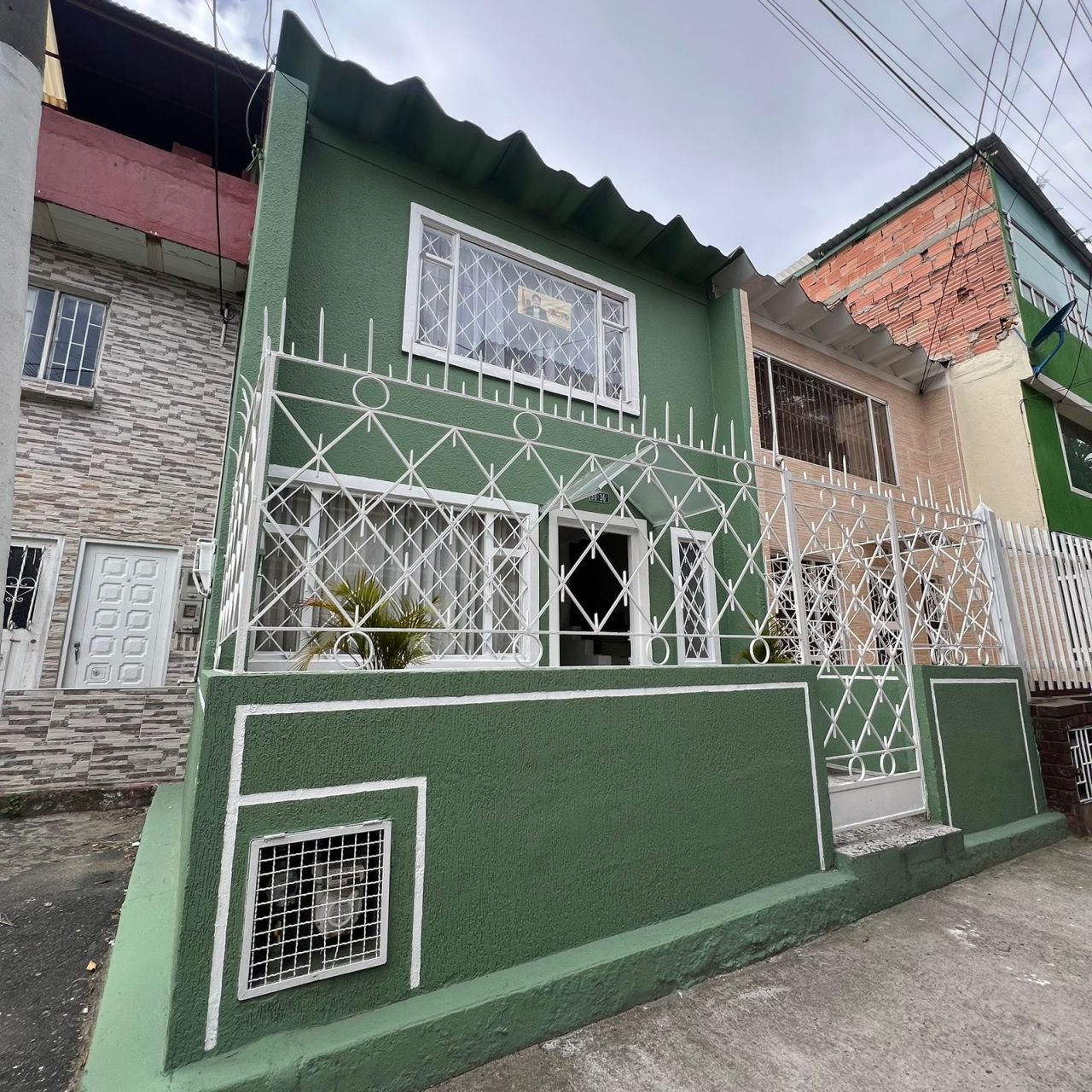 Casa en venta Cundinamarca Bogotá Carvajal 175 m2 Habitaciones 4 Baños 3 Garajes 2 Precio $480000000