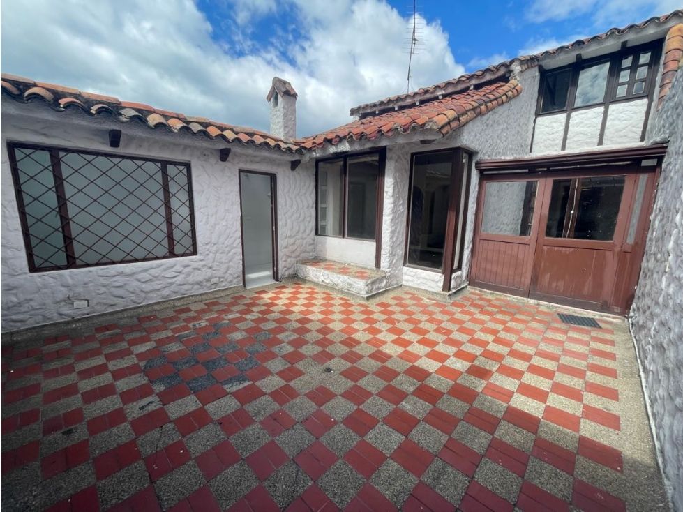 Casa en arriendo Cundinamarca Bogotá Los Cedritos 254 m2 Habitaciones 3 Baños 3 Garajes 4 Precio $8500000