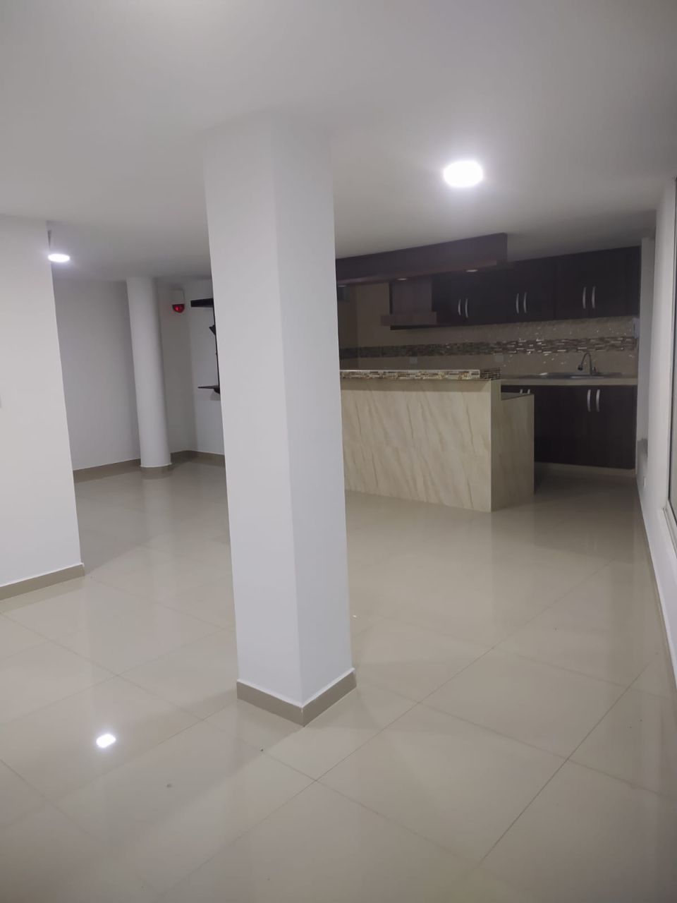 Apartamento en arriendo Valle Del Cauca Cali Caney 90 m2 Habitaciones 3 Baños 2 Garajes 1 Precio $1500000