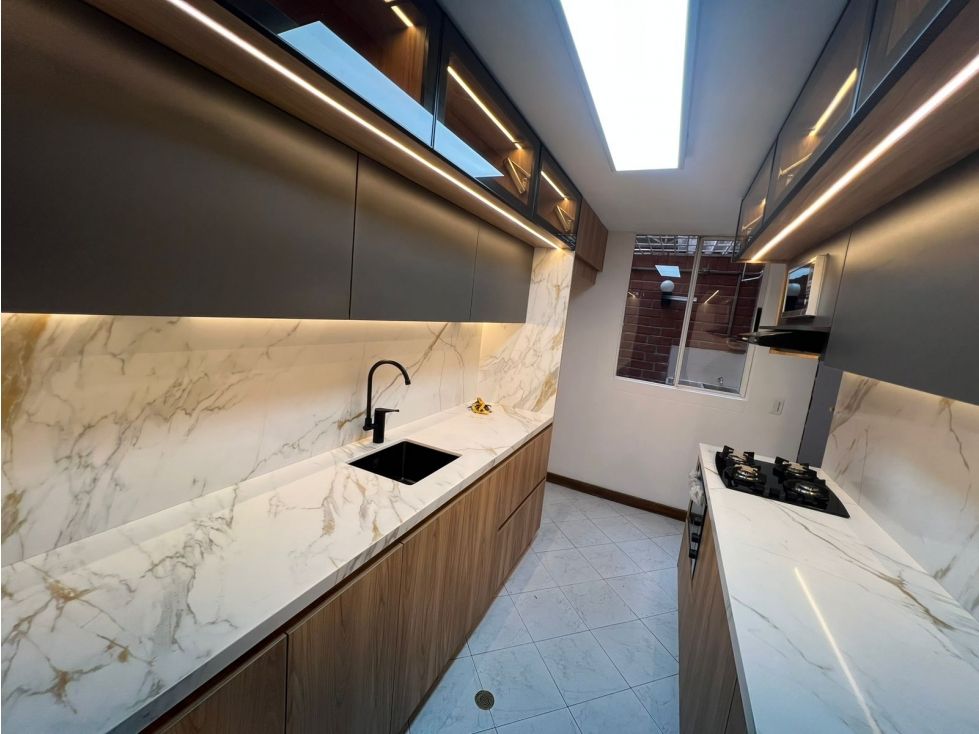 Casa en arriendo Antioquia Medellín La Gloria 220 m2 Habitaciones 4 Baños 5 Garajes 2 Precio $6200000