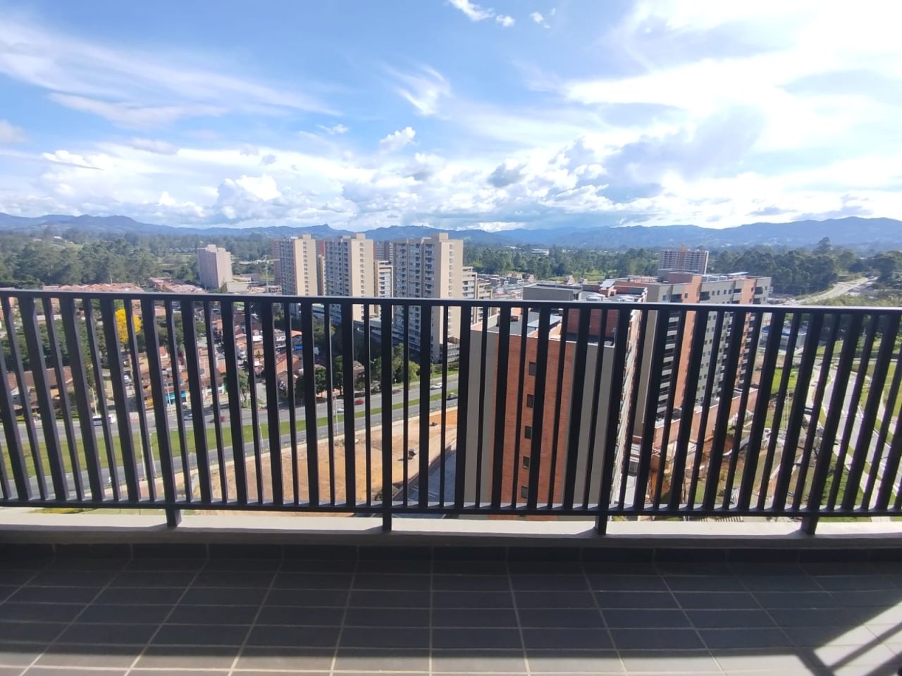Apartamento en arriendo Antioquia Rionegro El Porvenir 70 m2 Habitaciones 2 Baños 2 Garajes 1 Precio $2500000