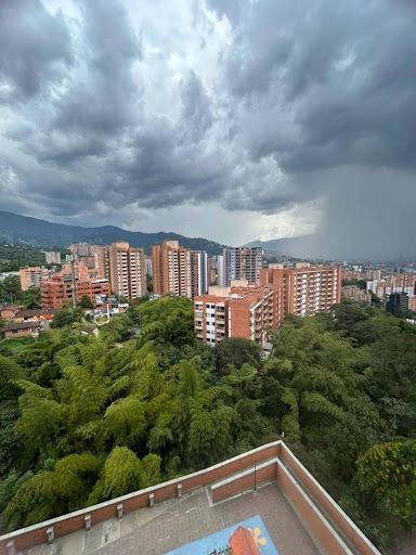 Apartamento en arriendo Antioquia Envigado El Esmeraldal 100 m2 Habitaciones 3 Baños 3 Garajes 1 Precio $5000000