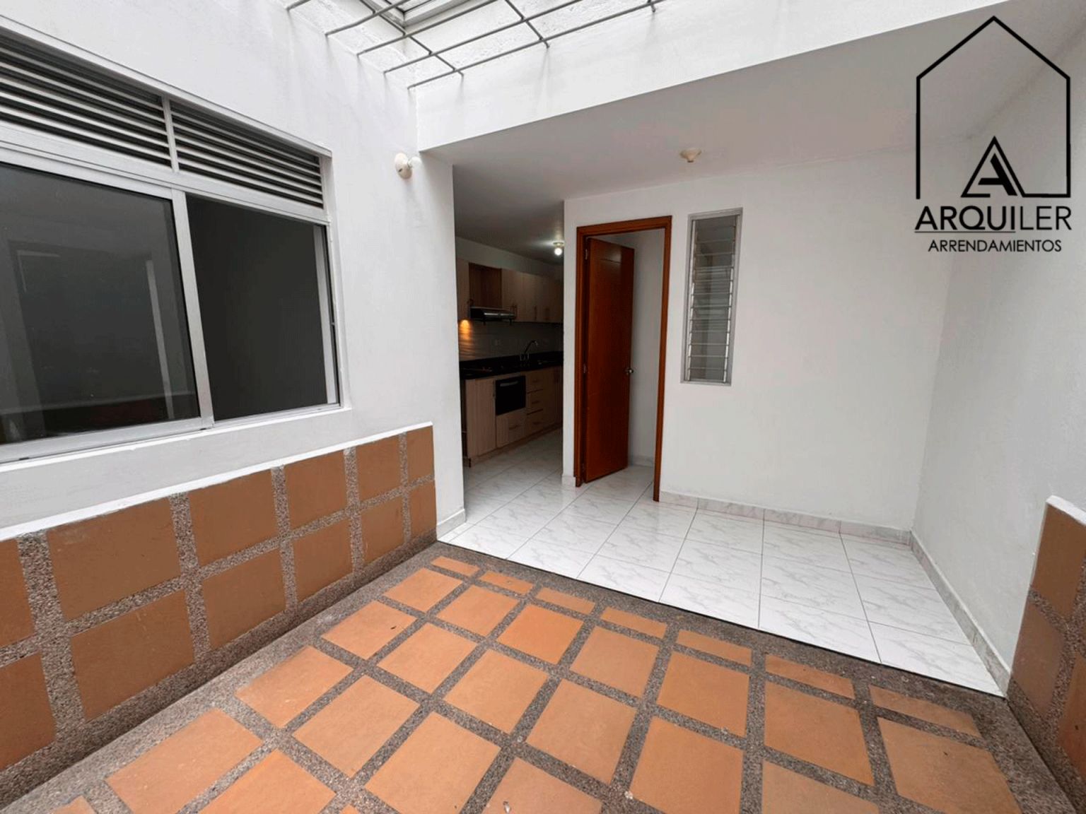 Casa en arriendo Antioquia Medellín San Bernardo 100 m2 Habitaciones 3 Baños 2 Garajes 1 Precio $3500000