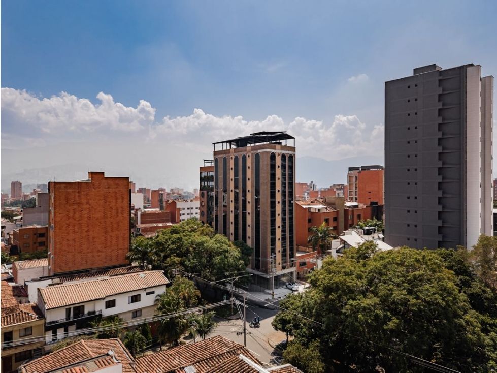 Edificio en venta Antioquia Medellín La Castellana 3049 m2 Habitaciones 30 Baños 10 Garajes 20 Precio $25000000000