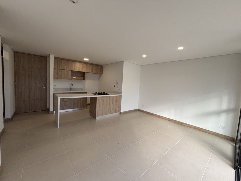 Apartamento en arriendo Antioquia Envigado Loma Del Barro 85 m2 Habitaciones 3 Baños 2 Garajes 2 Precio $4200000