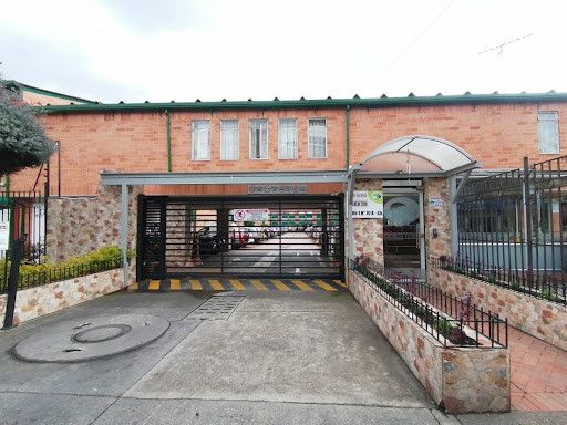 Casa en arriendo Cundinamarca Bogotá Centro Americas 107 m2 Habitaciones 4 Baños 2 Garajes 0 Precio $1600000