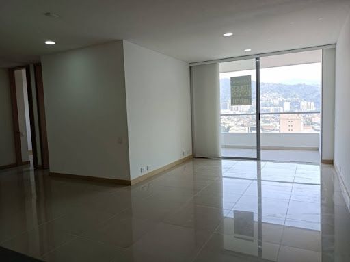 Apartamento en arriendo Antioquia Envigado Jardines 98 m2 Habitaciones 3 Baños 2 Garajes 1 Precio $5800000