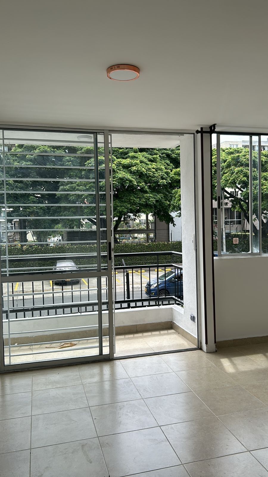 Apartamento en arriendo Valle Del Cauca Cali Conjunto Residencial El Nogal 60 m2 Habitaciones 3 Baños 4 Garajes 0 Precio $1400000