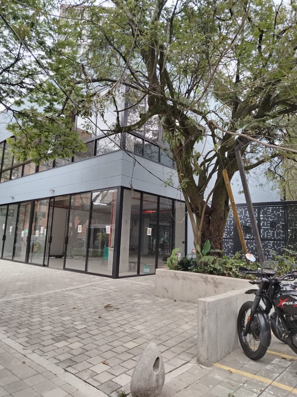 Local en arriendo Antioquia Envigado Envigado 257 m2 Habitaciones 0 Baños 2 Garajes 3 Precio $20000000