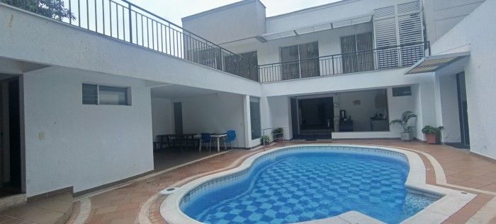 Casa en arriendo Valle Del Cauca Cali Urbanización Ciudad Jardín 697 m2 Habitaciones 9 Baños 6 Garajes 3 Precio $22950000