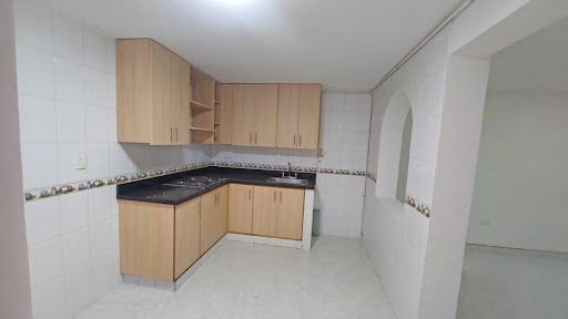 Apartamento en arriendo Antioquia Medellín Las Playas 100 m2 Habitaciones 4 Baños 3 Garajes 0 Precio $2500000