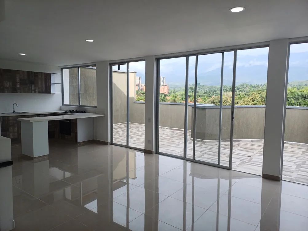 Apartamento en venta Valle Del Cauca Cali Ub Ciudad Jardín 127 m2 Habitaciones 3 Baños 4 Garajes 2 Precio $560000000