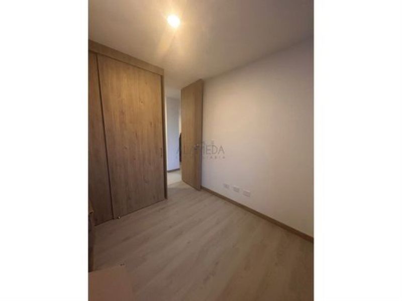 Apartamento en arriendo Antioquia Medellín Enciso 70 m2 Habitaciones 2 Baños 2 Garajes 0 Precio $4200000
