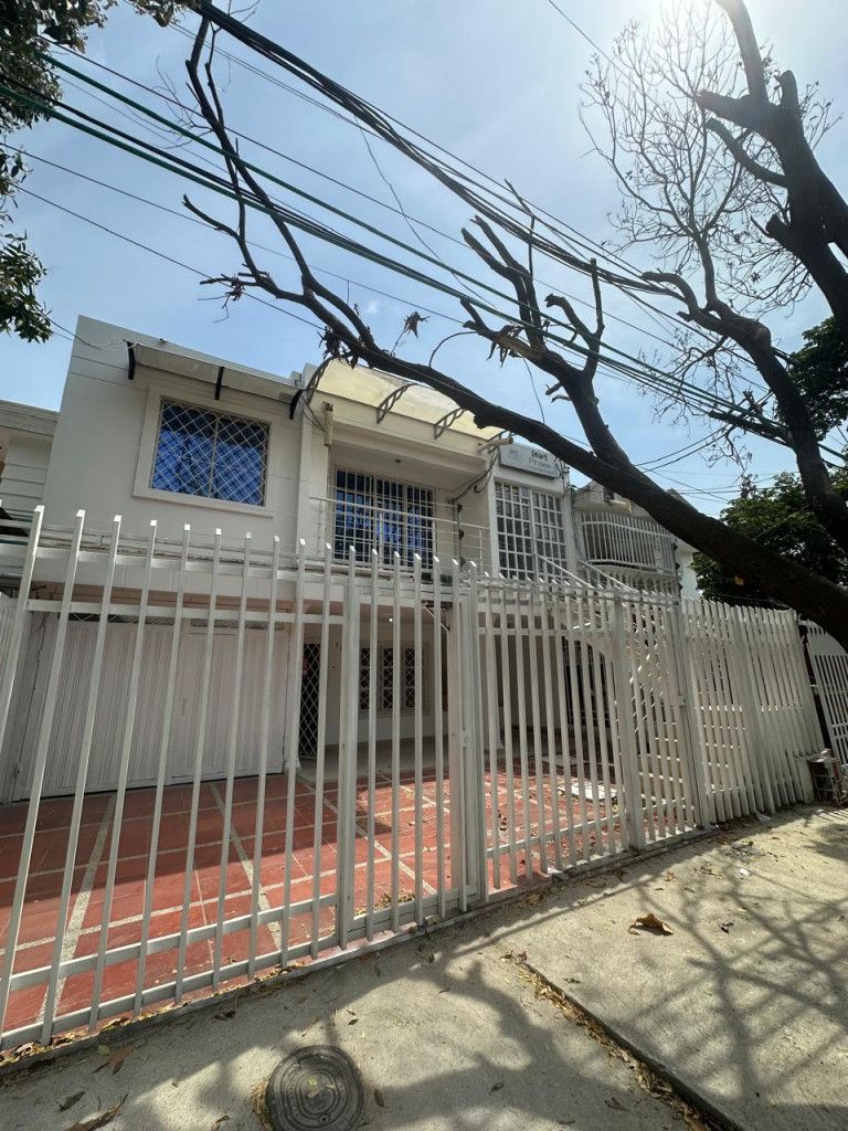 Casa en arriendo Magdalena Santa Marta Los Alcazares 323 m2 Habitaciones 3 Baños 3 Garajes 1 Precio $3500000
