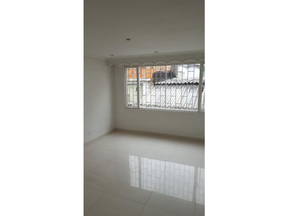 Bodega en arriendo Cundinamarca Bogotá Bogotá 350 m2 Habitaciones 0 Baños 4 Garajes 0 Precio $7000000