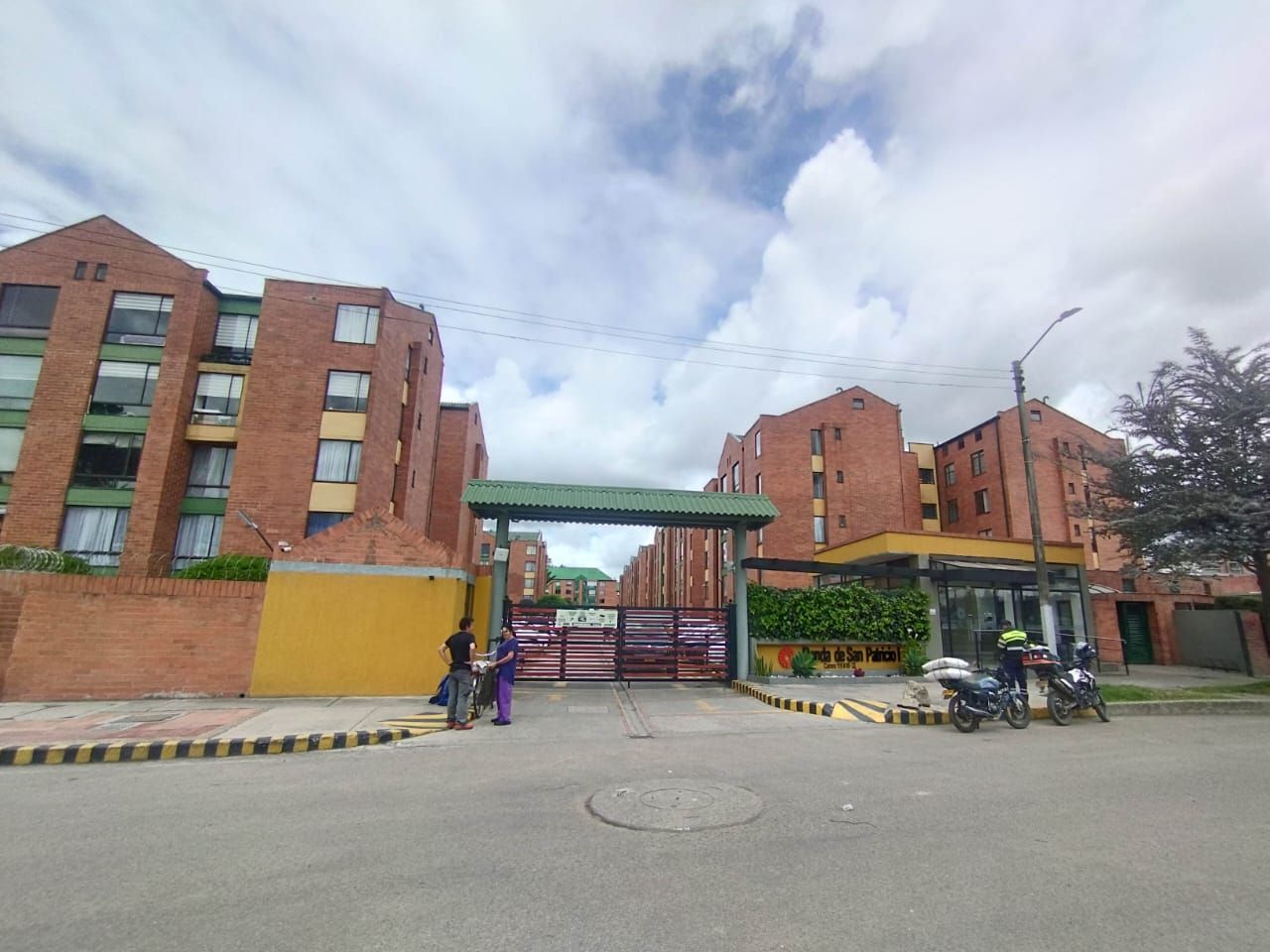 Apartamento en arriendo Cundinamarca Bogotá Ub El Cortijo 60 m2 Habitaciones 3 Baños 2 Garajes 1 Precio $1750000