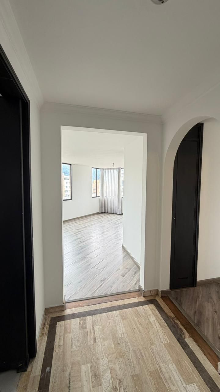 Apartamento en venta Cundinamarca Bogotá Santa Barbara Occidental 68 m2 Habitaciones 2 Baños 2 Garajes 1 Precio $425000000