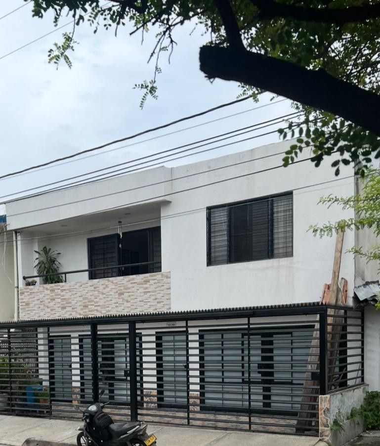 Casa en venta Valle Del Cauca Cali Olímpico 310 m2 Habitaciones 10 Baños 7 Garajes 2 Precio $760000000