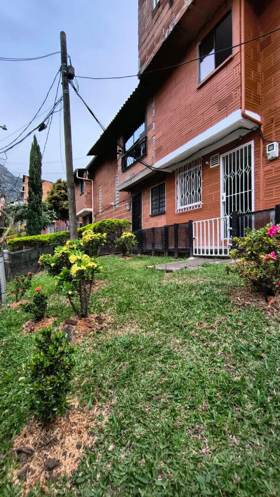Casa en venta Antioquia Medellín Los Cerros - El Vergel 70 m2 Habitaciones 2 Baños 2 Garajes 0 Precio $280000000
