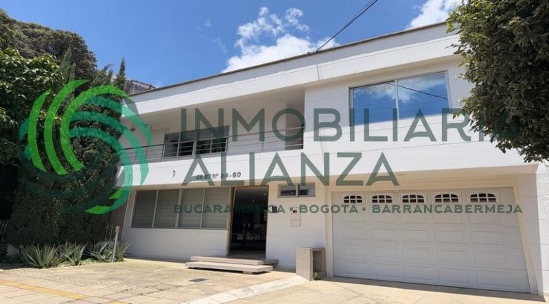 Casa en venta Santander Bucaramanga Diamante Ii Etapa 400 m2 Habitaciones 6 Baños 3 Garajes 0 Precio $1200000000