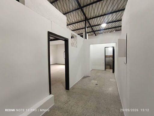 Bodega en arriendo Valle Del Cauca Cali Industrial 100 m2 Habitaciones 0 Baños 3 Garajes 0 Precio $3800000
