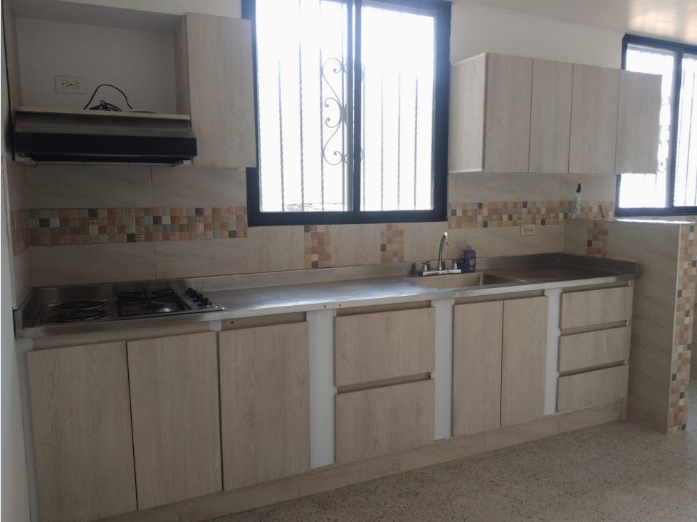 Apartamento en arriendo Antioquia Medellín Boston 110 m2 Habitaciones 3 Baños 3 Garajes 1 Precio $3200000