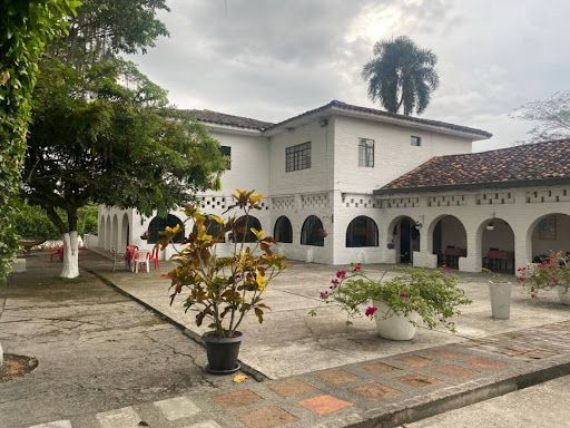 Finca en venta Valle Del Cauca Cartago San Nicolás 800 m2 Habitaciones 9 Baños 6 Garajes 1 Precio $2200000000