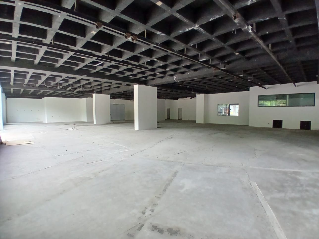 Local en arriendo Antioquia Medellín Cuarta Brigada 750 m2 Habitaciones 0 Baños 8 Garajes 0 Precio $45000000