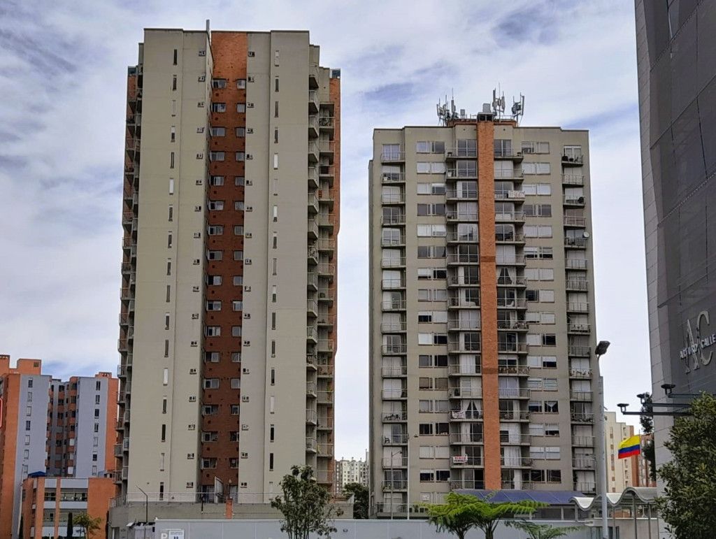 Apartamento en venta Cundinamarca Bogotá El Plan 90 m2 Habitaciones 3 Baños 2 Garajes 1 Precio $545000000