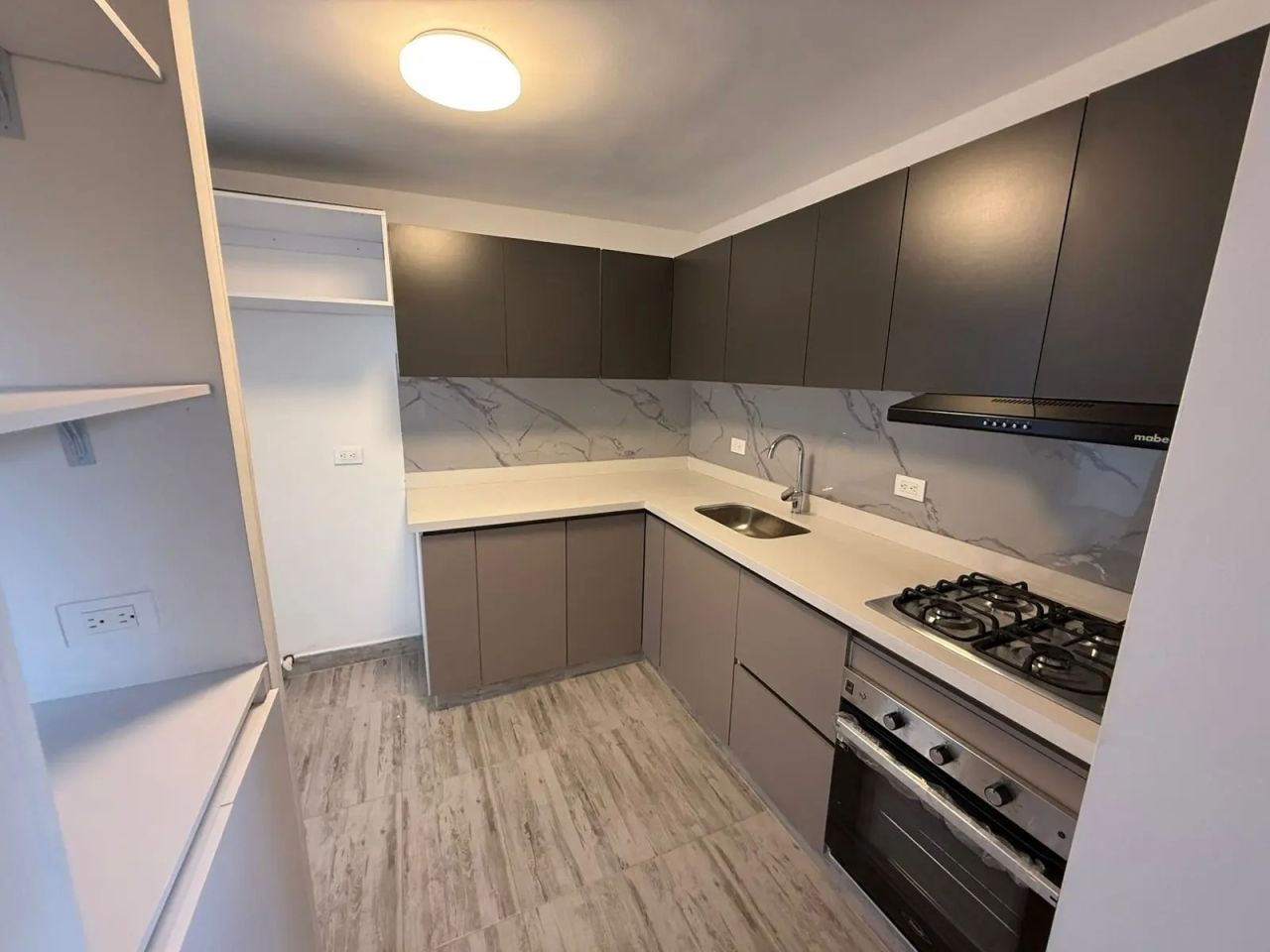 Apartamento en arriendo Antioquia Envigado La Paz 85 m2 Habitaciones 3 Baños 2 Garajes 1 Precio $3250000