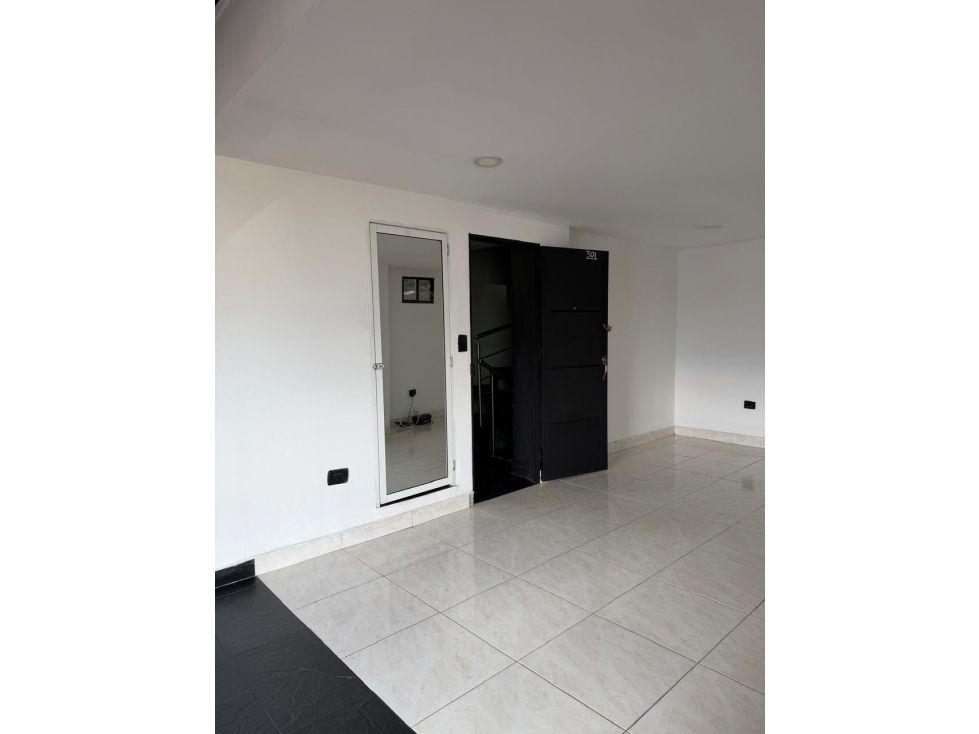Bodega en arriendo Antioquia Medellín San Diego 37 m2 Habitaciones 0 Baños 1 Garajes 0 Precio $2900000