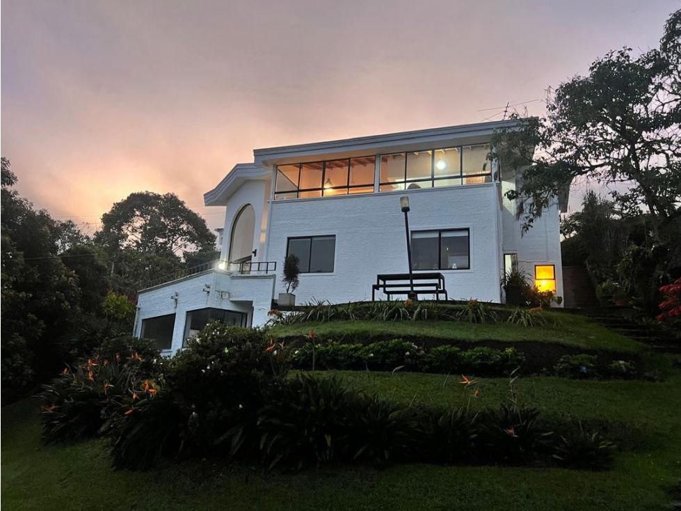 Casa en arriendo Antioquia El Retiro El Retiro 200 m2 Habitaciones 5 Baños 5 Garajes 3 Precio $8000000