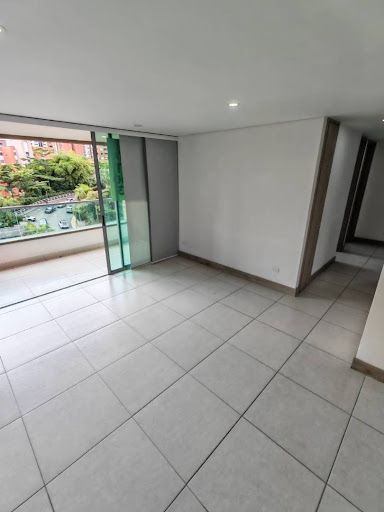 Apartamento en arriendo Antioquia Medellín Villagrande 98 m2 Habitaciones 3 Baños 3 Garajes 2 Precio $5500000