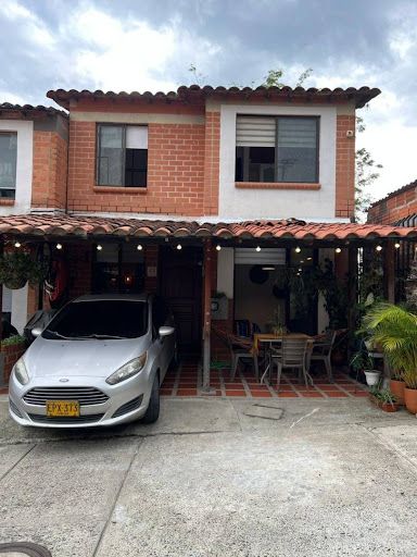 Casa en venta Risaralda Pereira Los Alpes 117 m2 Habitaciones 3 Baños 2 Garajes 1 Precio $580000000