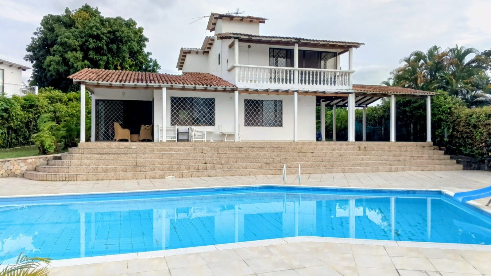 Casa en venta Tolima Melgar Cn Verdesol 436 m2 Habitaciones 4 Baños 5 Garajes 1 Precio $999000000