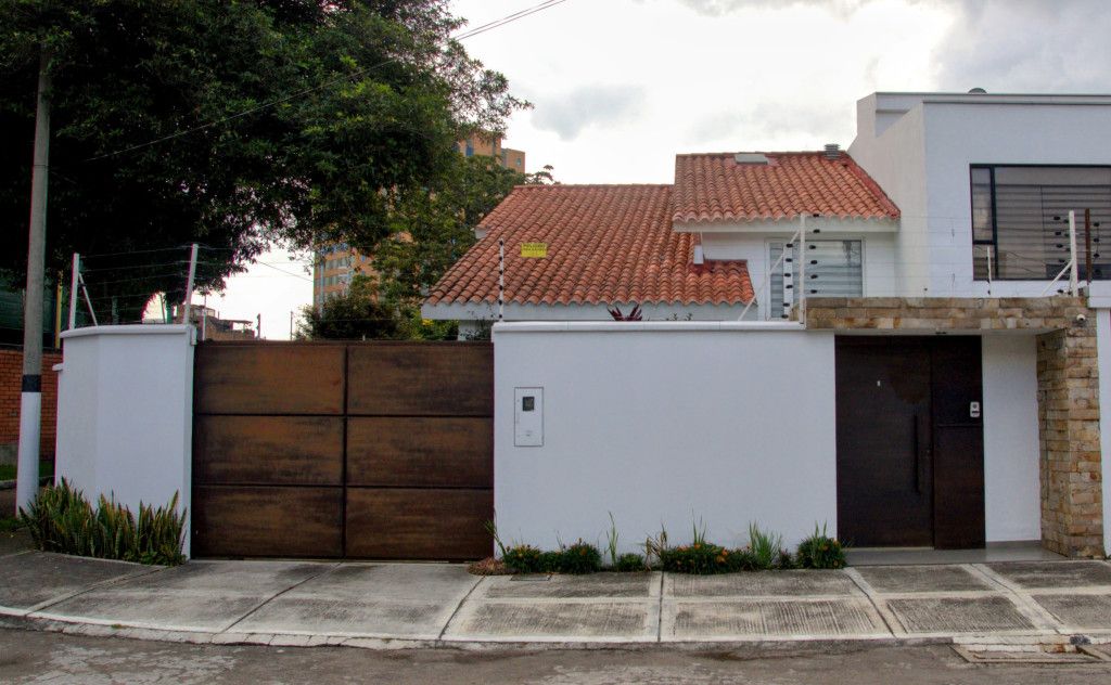 Casa en venta Cundinamarca Bogotá Pasadena 280 m2 Habitaciones 3 Baños 3 Garajes 2 Precio $1800000000