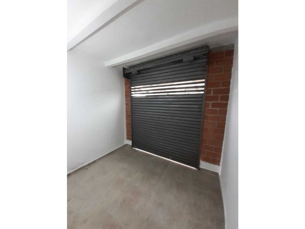 Local en arriendo o venta Antioquia Medellín Barrios De Jesus 26 m2 Habitaciones 0 Baños 1 Garajes 0 Precio venta $220000000 Precio arriendo $1400000
