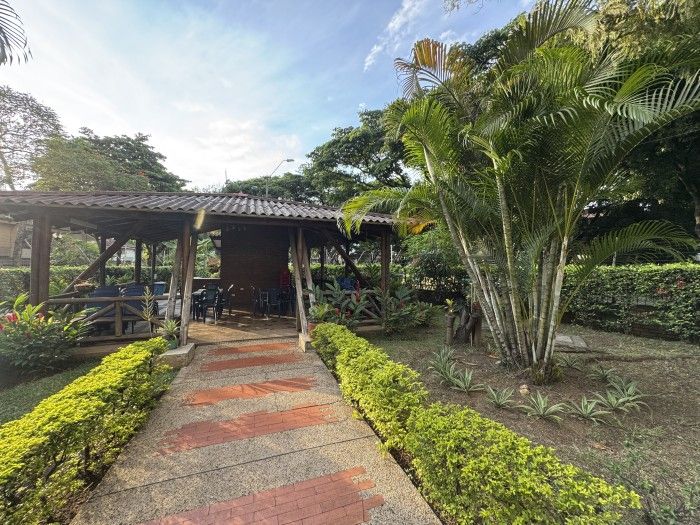 Apartamento en venta Valle Del Cauca Cali Nueva Tequendama 100 m2 Habitaciones 3 Baños 2 Garajes 1 Precio $330000000