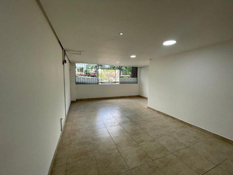Oficina en arriendo Antioquia Medellín Cristo Rey 218 m2 Habitaciones 0 Baños 2 Garajes 0 Precio $7900000