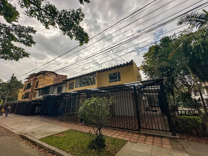 Apartamento en arriendo Antioquia Medellín Girardot 40 m2 Habitaciones 2 Baños 1 Garajes 0 Precio $2100000