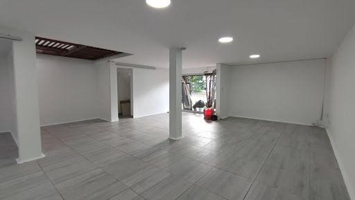 Local en arriendo Antioquia Envigado La Mesa 180 m2 Habitaciones 0 Baños 2 Garajes 0 Precio $12000000