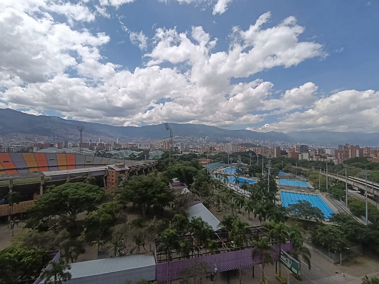 Consultorio en arriendo Antioquia Medellín Florida Nueva 56 m2 Habitaciones 0 Baños 1 Garajes 0 Precio $7000000