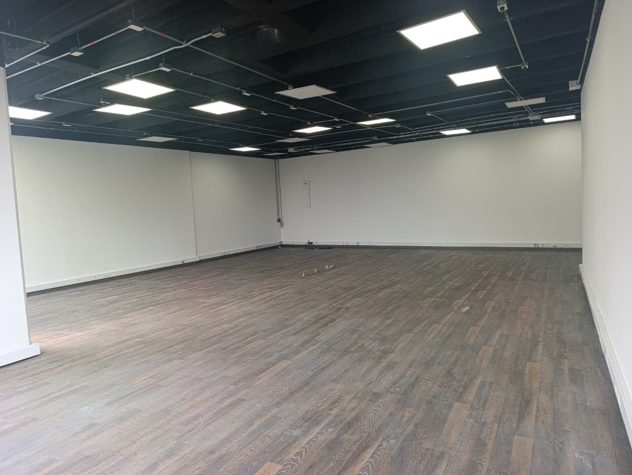 Oficina en venta Cundinamarca Bogotá Toberin 100 m2 Habitaciones 0 Baños 0 Garajes 2 Precio $575000000