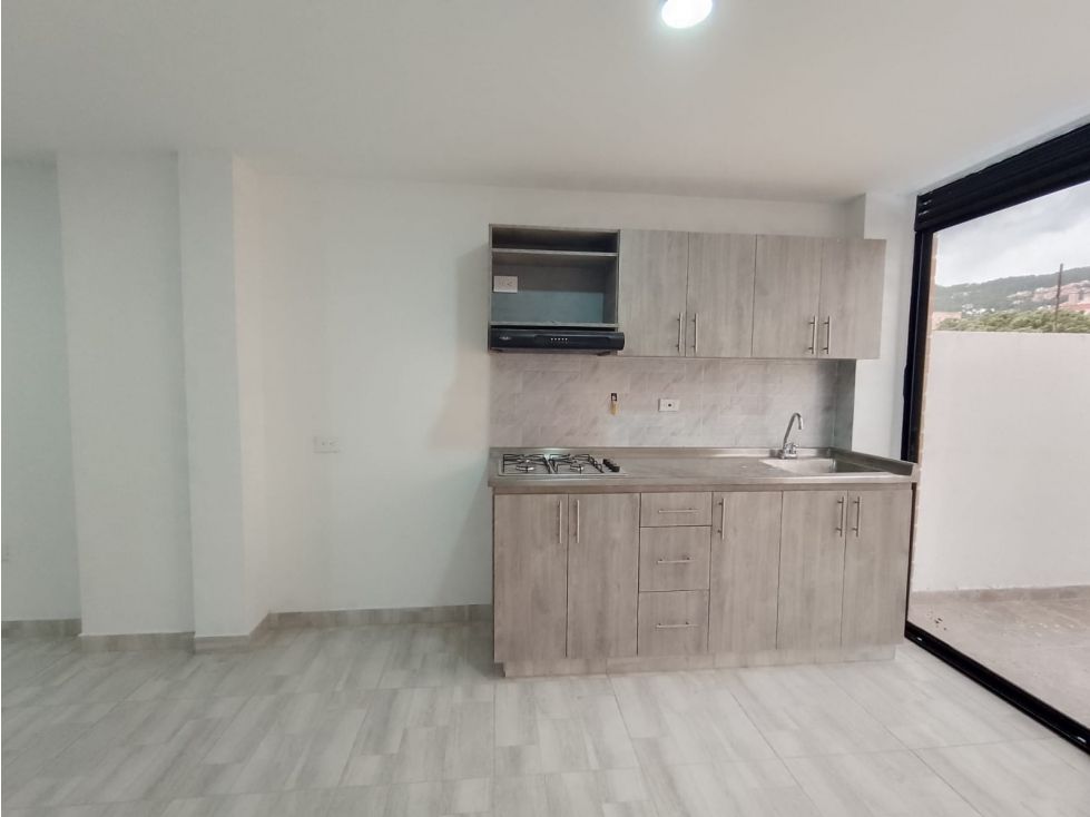 Apartamento en arriendo Antioquia Medellín Sucre 85 m2 Habitaciones 3 Baños 2 Garajes 0 Precio $2400000