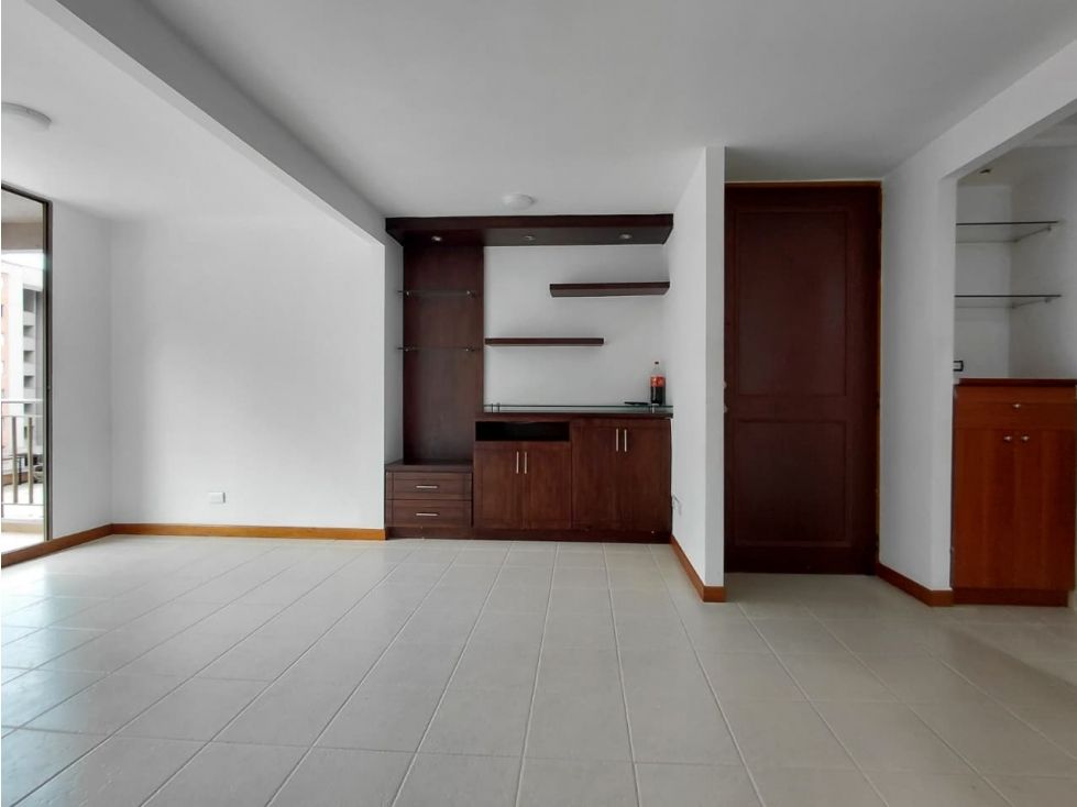 Apartamento en arriendo Antioquia Envigado El Salado 68 m2 Habitaciones 3 Baños 2 Garajes 1 Precio $2800000