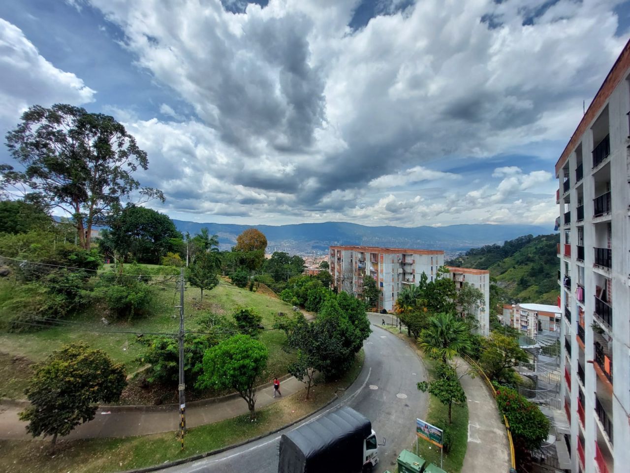 Apartamento en arriendo Antioquia Medellín Pajarito 50 m2 Habitaciones 2 Baños 1 Garajes 0 Precio $1000000