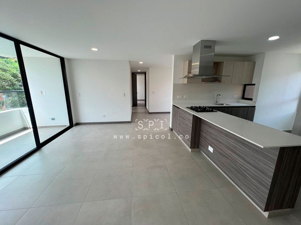 Apartamento en arriendo Antioquia Envigado El Salado 96 m2 Habitaciones 3 Baños 2 Garajes 2 Precio $4100000