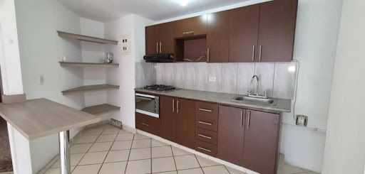 Apartamento en arriendo Antioquia Medellín Urbanizacion El Alcazar 65 m2 Habitaciones 3 Baños 2 Garajes 0 Precio $2500000