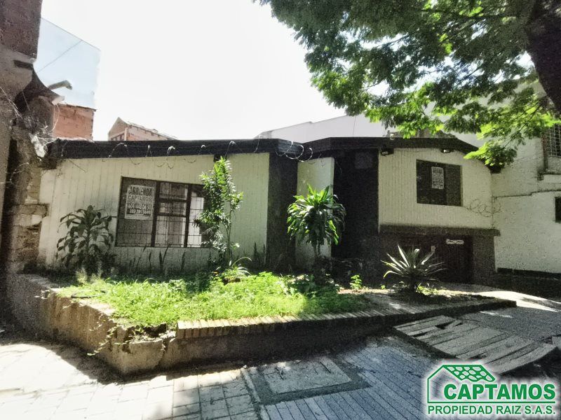 Casa en arriendo o venta Antioquia Medellín Los Conquistadores 90 m2 Habitaciones 4 Baños 3 Garajes 1 Precio venta $1300000000 Precio arriendo $3500000